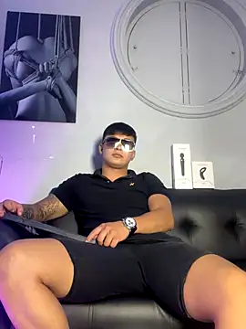 Snapshot of Cristopher_strong chatting on 09/27/25, 11:59 Cristopher strong online show from 09/27/25, 11:59
