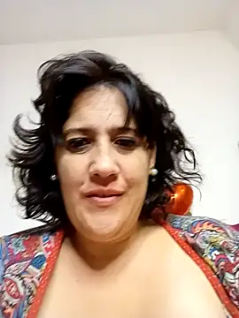 Snapshot of Sole_Love chatting on 02/11/25, 04:22 Sole Love online show from 02/11/25, 04:22