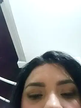 Snapshot of lolaa_staars chatting on 12/20/24, 11:47 lolaa staars online show from 12/20/24, 11:47