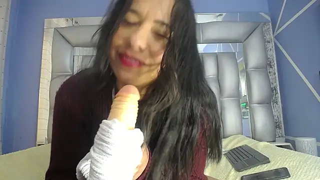 Snapshot of angelina_ny chatting on 12/29/24, 12:55 angelina ny online show from 12/29/24, 12:55