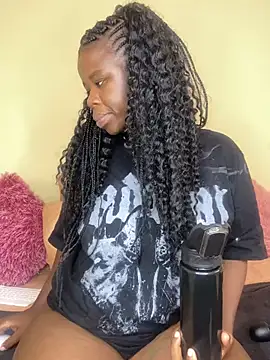 Snapshot of DarkBerry87 chatting on 03/22/25, 01:41 DarkBerry87 online show from 03/22/25, 01:41