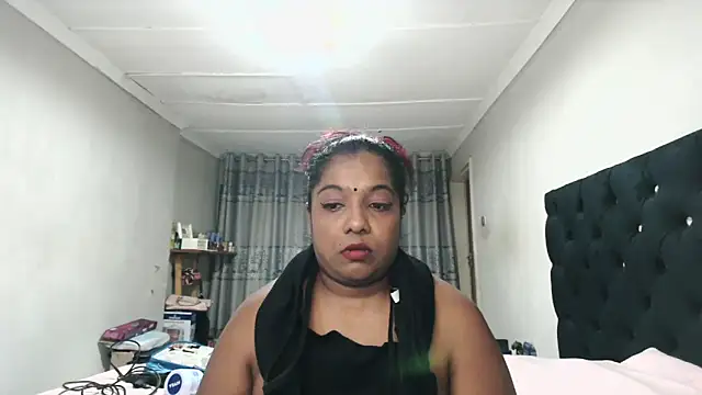 Indianmayaxoxo online show from 11/03/25, 02:51