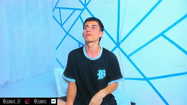 liam scott77 online show from 10/06/25, 09:56