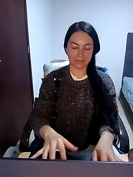 renata hot1 online show from 02/18/25, 06:04