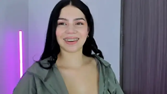 Natasha su  online show from 10/26/25, 01:00