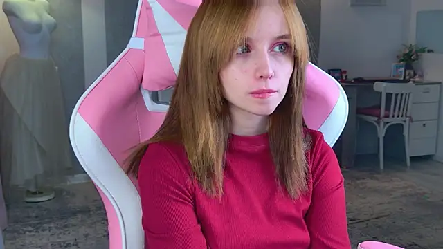 b4by LoL1 online show from 11/15/25, 06:37