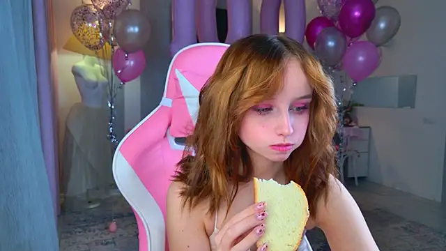 b4by LoL1 online show from 11/22/25, 12:59