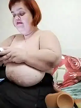 Snapshot of MIDGET-TITS chatting on 02/05/25, 06:15 MIDGET-TITS online show from 02/05/25, 06:15