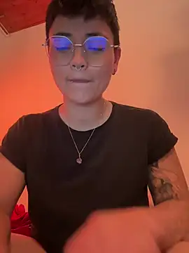 Ashley Chriss online show from 01/08/25, 09:00