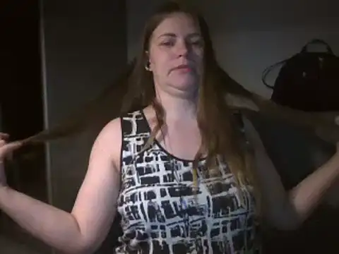 Snapshot of AnnaDiamond1 chatting on 02/23/25, 01:35 AnnaDiamond1 online show from 02/23/25, 01:35