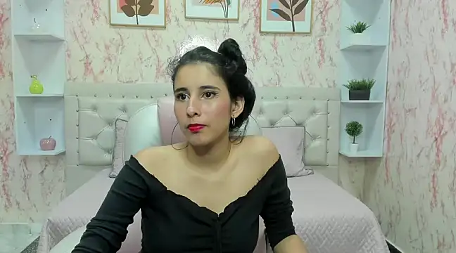Snapshot of VICTORIA_HOUSTON chatting on 02/01/25, 03:30 VICTORIA HOUSTON online show from 02/01/25, 03:30