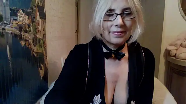 sweet raspberry online show from 01/12/25, 03:25