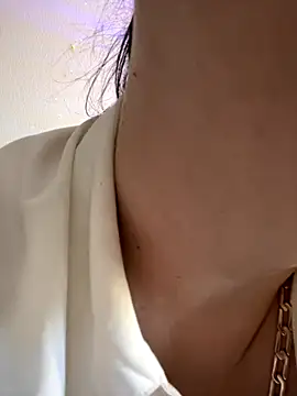 Evelinia online show from 09/26/25, 12:53