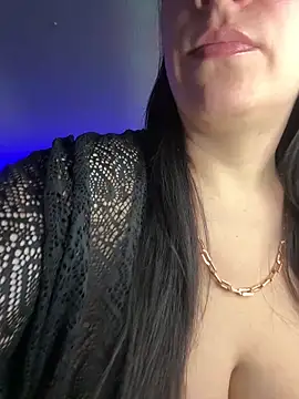 Evelinia online show from 10/09/25, 02:15