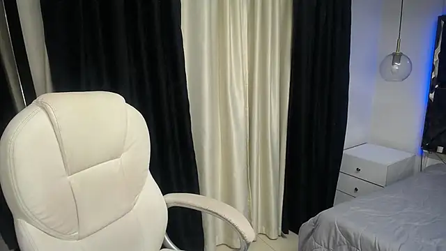 ailyn miranda online show from 03/11/25, 03:26