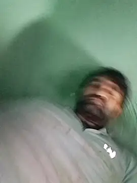 Snapshot of costel5 chatting on 11/24/25, 10:31 costel5 online show from 11/24/25, 10:31