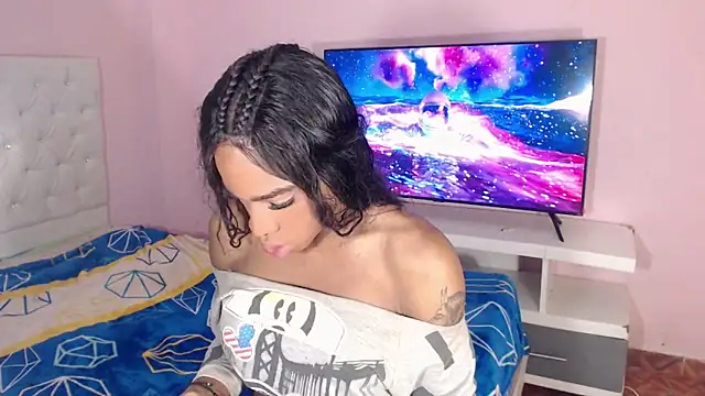 DannaDocell online show from 02/10/25, 02:30