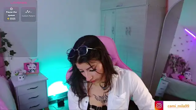 Snapshot of cami_mila9 chatting on 12/14/24, 07:51 cami mila9 online show from 12/14/24, 07:51