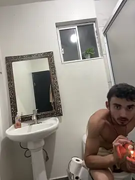 Snapshot of kevinsito1 chatting on 09/29/25, 11:37 kevinsito1 online show from 09/29/25, 11:37