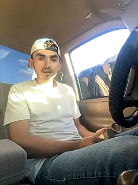 Snapshot of kevinsito1 chatting on 10/22/25, 11:37 kevinsito1 online show from 10/22/25, 11:37