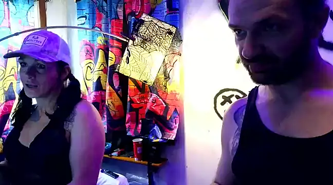 Snapshot of KRYZTALYNXXX chatting on 12/08/24, 01:47 KRYZTALYNXXX online show from 12/08/24, 01:47