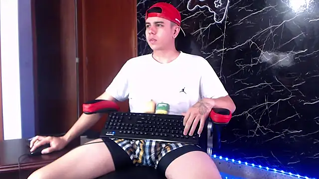 Snapshot of maty_hardx chatting on 01/10/25, 11:00 maty hardx online show from 01/10/25, 11:00