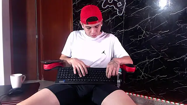 Snapshot of maty_hardx chatting on 01/25/25, 11:44 maty hardx online show from 01/25/25, 11:44