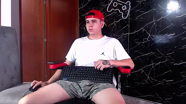 Snapshot of maty_hardx chatting on 03/21/25, 06:40 maty hardx online show from 03/21/25, 06:40