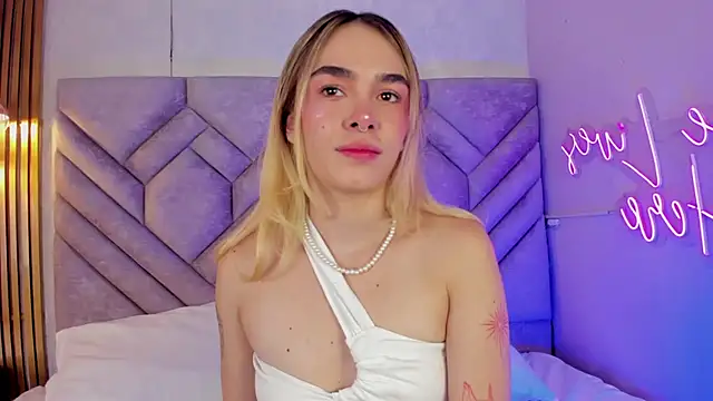 Lucy Vega online show from 12/07/24, 12:13