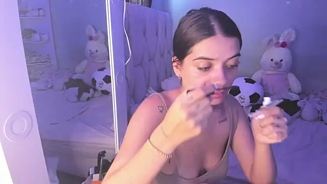 KittyKlum online show from 10/15/25, 07:36