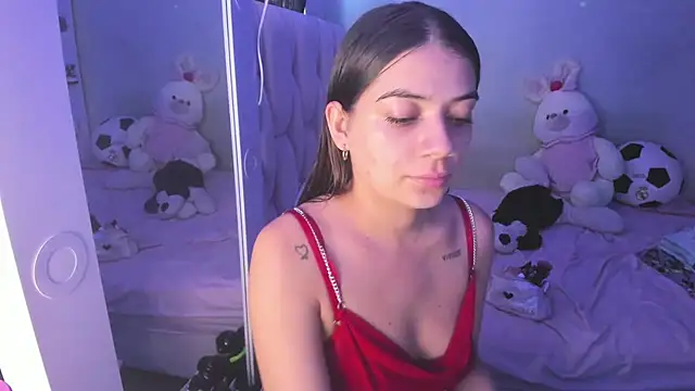 KittyKlum online show from 10/31/25, 05:14