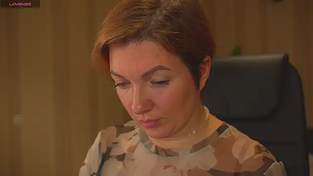 Snapshot of Katherine_Fox chatting on 12/03/24, 07:32 Katherine Fox online show from 12/03/24, 07:32