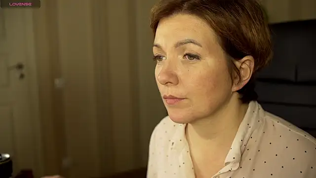 Snapshot of Katherine_Fox chatting on 12/25/24, 02:23 Katherine Fox online show from 12/25/24, 02:23