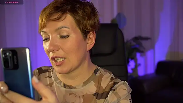 Snapshot of Katherine_Fox chatting on 12/26/24, 09:04 Katherine Fox online show from 12/26/24, 09:04