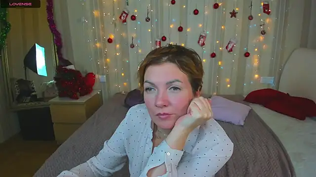 Snapshot of Katherine_Fox chatting on 01/06/25, 10:57 Katherine Fox online show from 01/06/25, 10:57