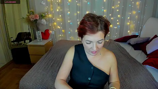 Snapshot of Katherine_Fox chatting on 01/25/25, 12:16 Katherine Fox online show from 01/25/25, 12:16