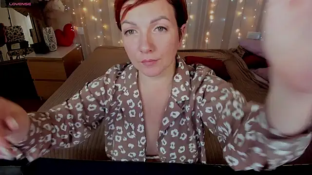 Snapshot of Katherine_Fox chatting on 02/04/25, 03:47 Katherine Fox online show from 02/04/25, 03:47