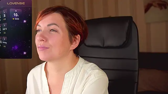 Snapshot of Katherine_Fox chatting on 02/09/25, 06:01 Katherine Fox online show from 02/09/25, 06:01