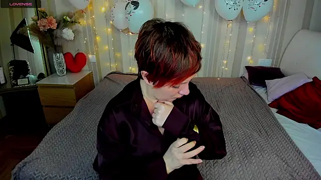 Snapshot of Katherine_Fox chatting on 02/15/25, 04:01 Katherine Fox online show from 02/15/25, 04:01