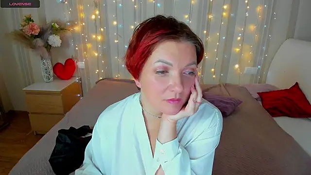 Snapshot of Katherine_Fox chatting on 02/28/25, 04:42 Katherine Fox online show from 02/28/25, 04:42