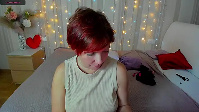 Snapshot of Katherine_Fox chatting on 03/01/25, 09:40 Katherine Fox online show from 03/01/25, 09:40