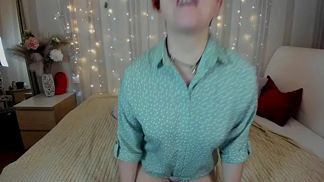 Snapshot of Katherine_Fox chatting on 03/15/25, 08:04 Katherine Fox online show from 03/15/25, 08:04