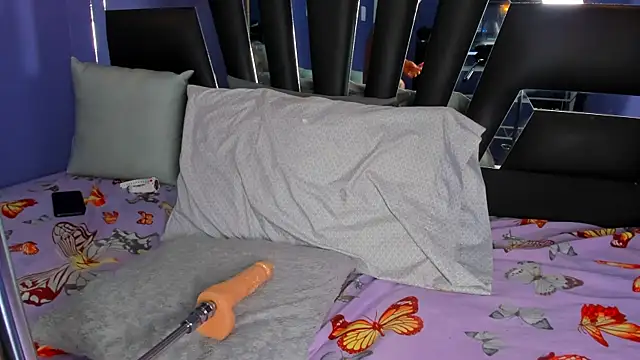 Snapshot of Zoe_pss chatting on 09/29/25, 08:13 Zoe pss online show from 09/29/25, 08:13