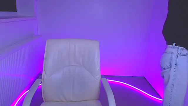 Snapshot of Eva_Janee chatting on 01/22/25, 03:18 Eva Janee online show from 01/22/25, 03:18