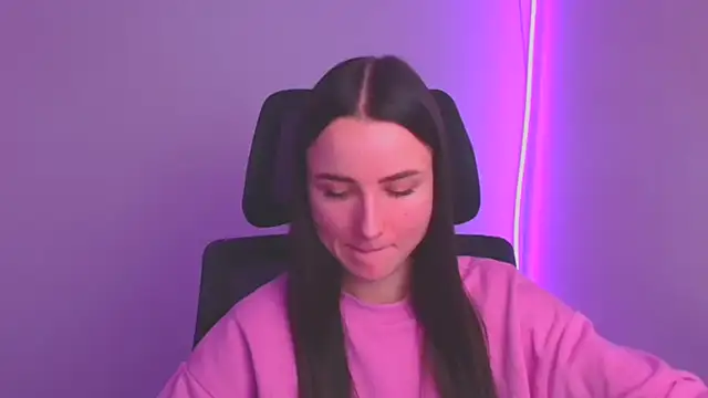 Snapshot of Eva_Janee chatting on 01/27/25, 12:37 Eva Janee online show from 01/27/25, 12:37