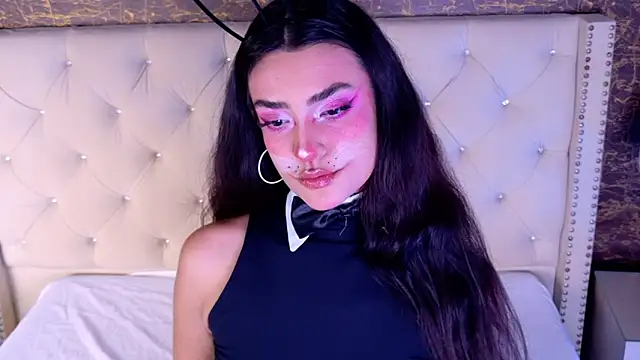 SeleneeEvanss online show from 10/24/25, 10:22