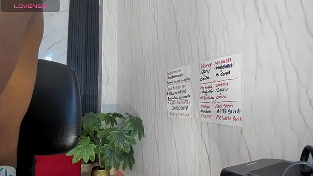 Snapshot of Jack_Muscles69_ chatting on 12/20/24, 12:05 Jack Muscles69 online show from 12/20/24, 12:05