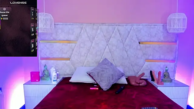 Snapshot of melany_saenz chatting on 09/11/25, 02:11 melany saenz online show from 09/11/25, 02:11