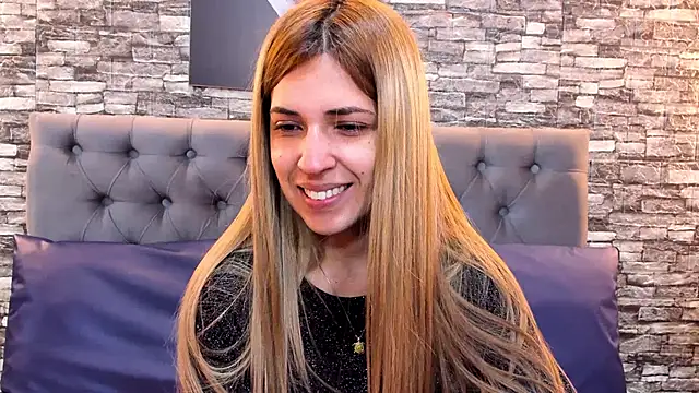 EvaaLovia1 online show from 01/20/25, 02:25