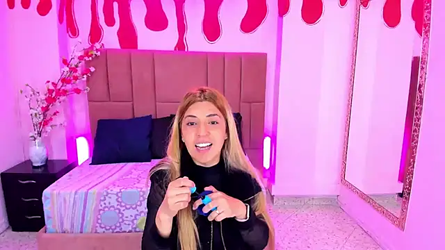 EvaaLovia1 online show from 03/04/25, 01:17